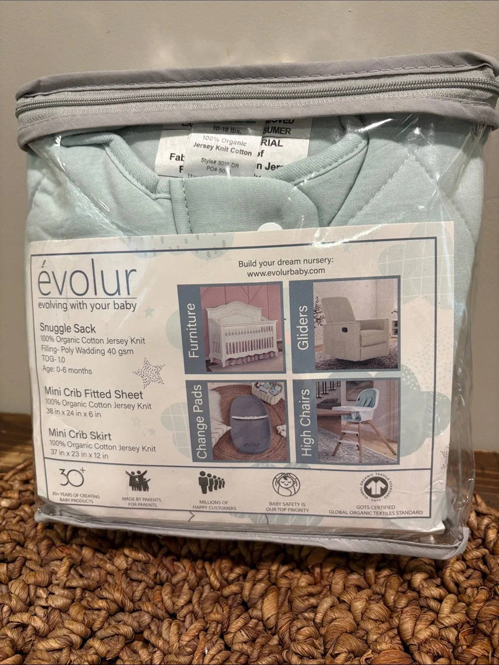 Bumper Dreamer Collection 3-Piece Mini Crib Set in mint green